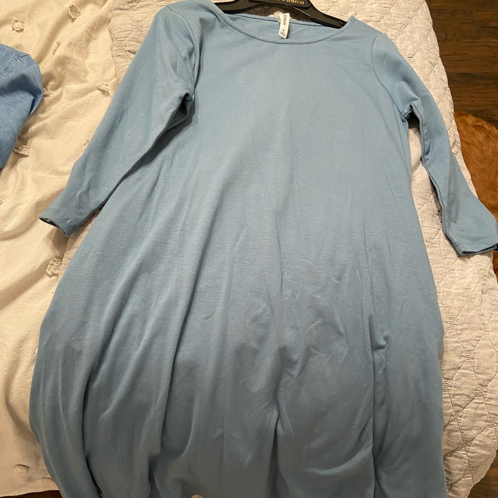 Boutique Quarter length sleeve blue dress